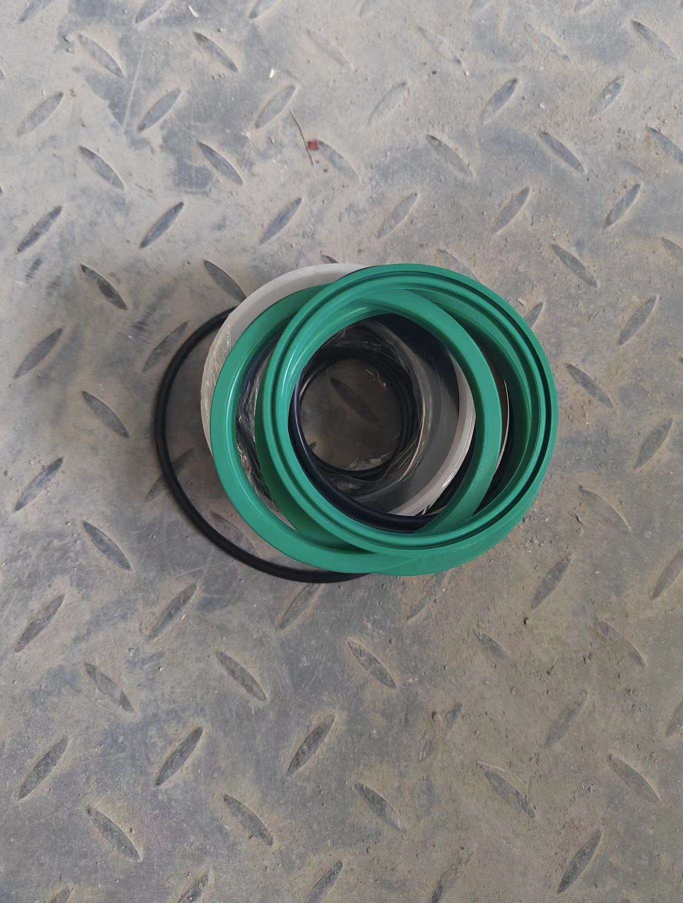XCMG 860136224 Horizontal Cylinder Seal Kit for QY85KA_Y